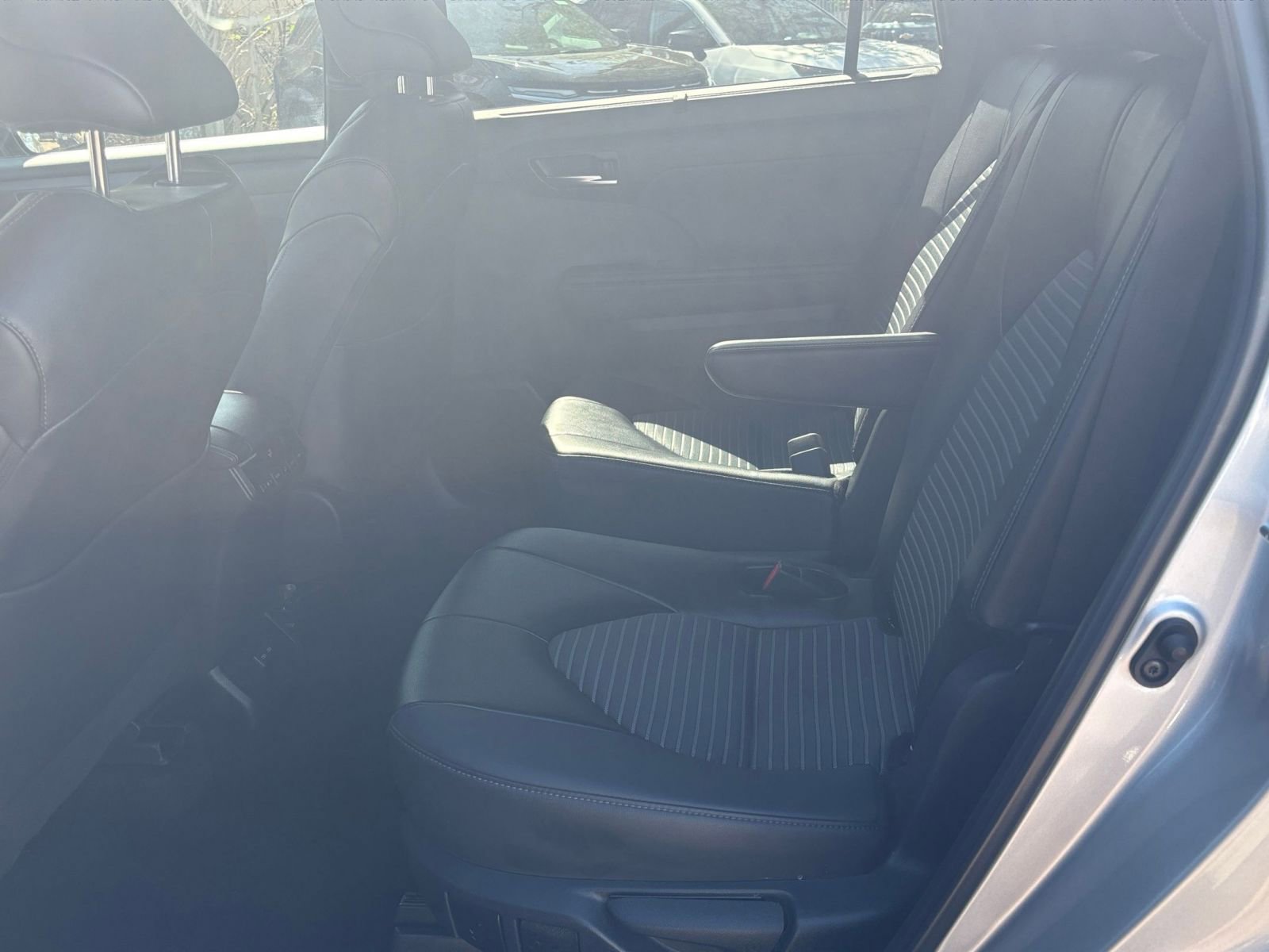 Used 2025 Toyota Highlander XSE AWD/4WD image 23