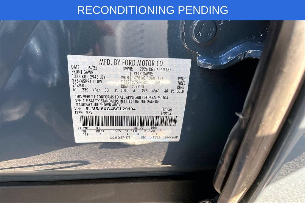 Used 2025 Lincoln Aviator AWD w/ Equipment Group 101A image 4