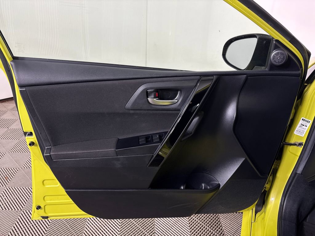 Used 2017 Toyota Corolla iM image 16