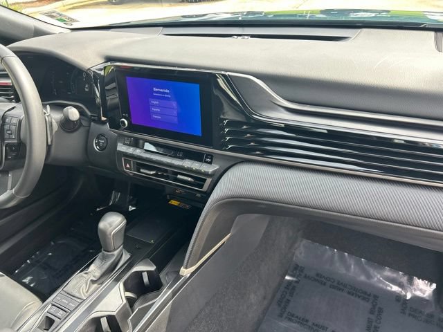 Used 2025 Toyota Camry SE w/ Convenience Package FWD image 13