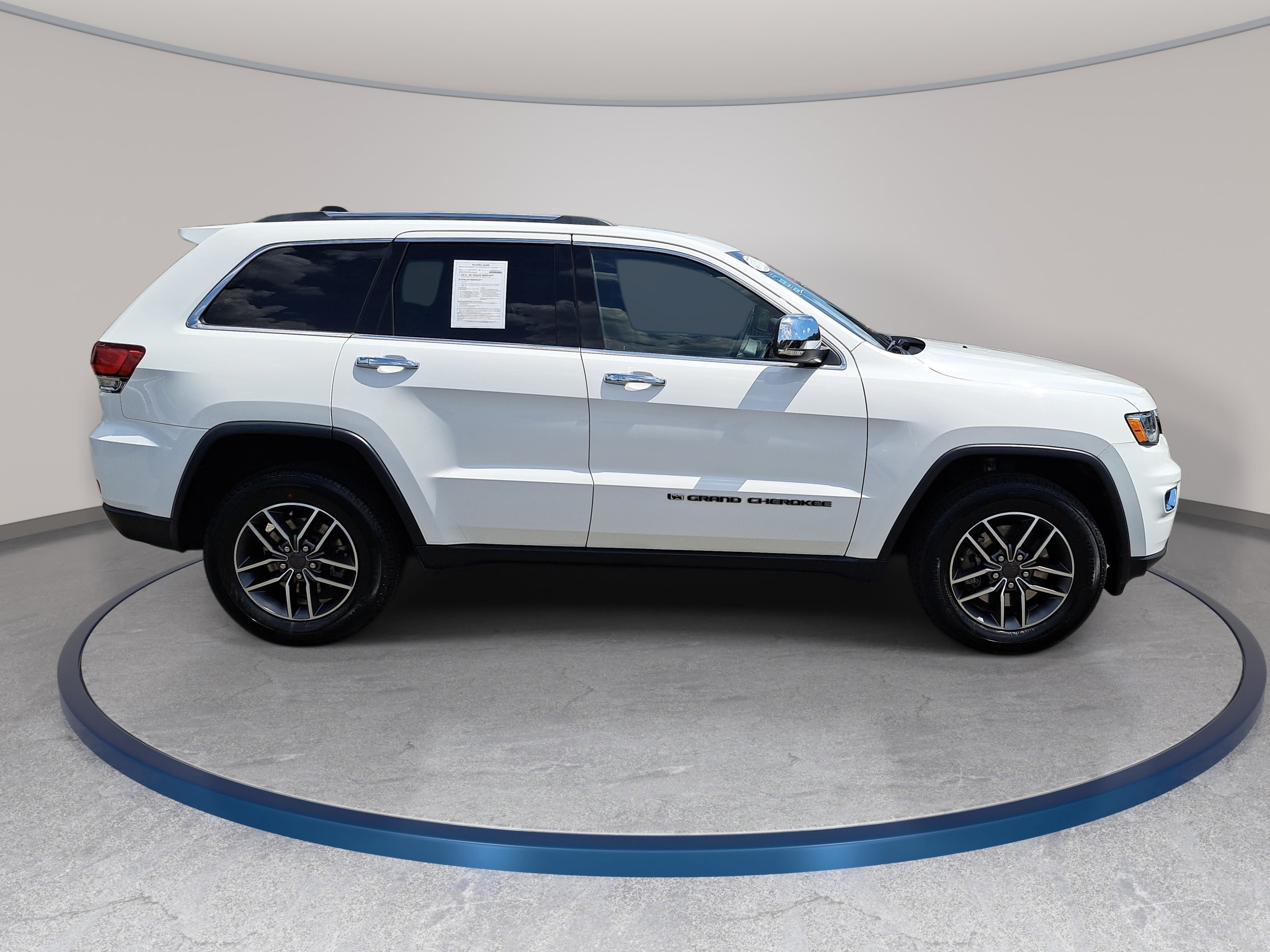 Used 2022 Jeep Grand Cherokee Limited AWD/4WD image 4