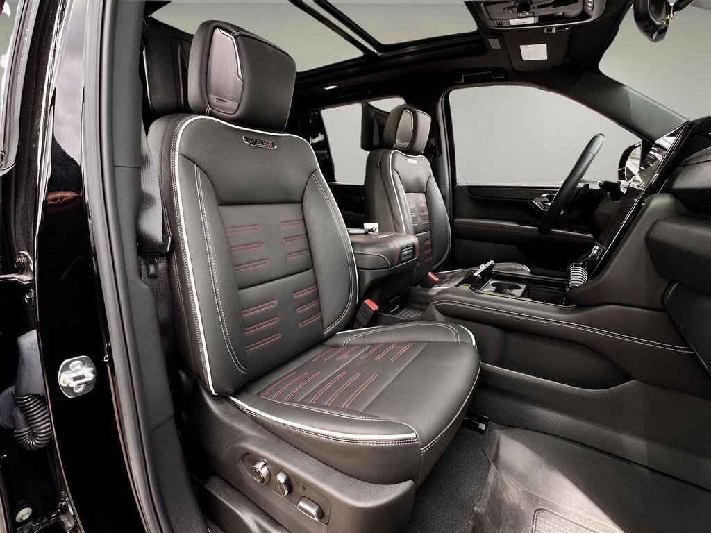Used 2025 GMC Yukon AT4 Ultimate w/ LPO, Floor Liner Package AWD/4WD image 22