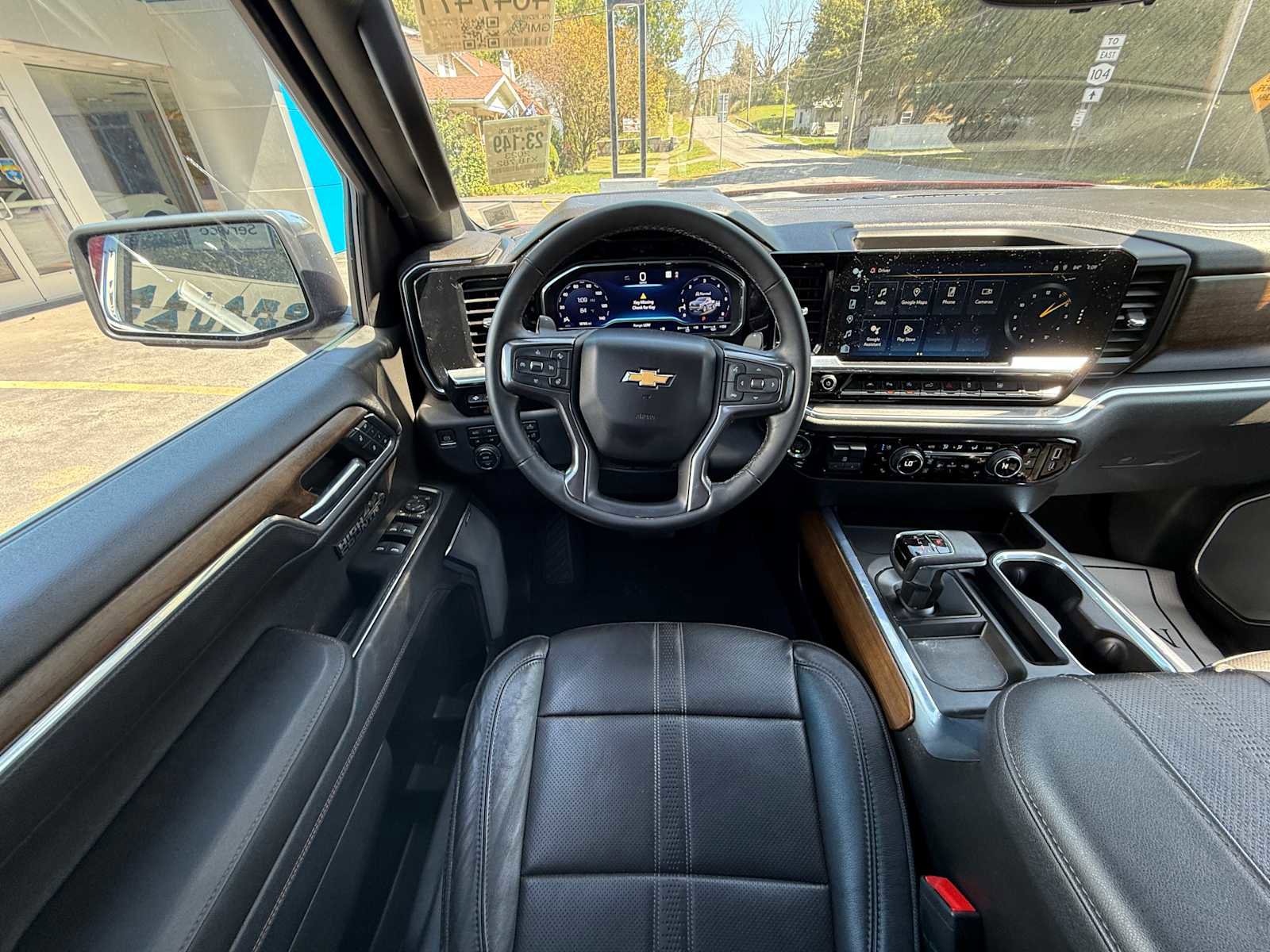 Used 2023 Chevrolet Silverado 1500 High Country w/ Technology Package image 47