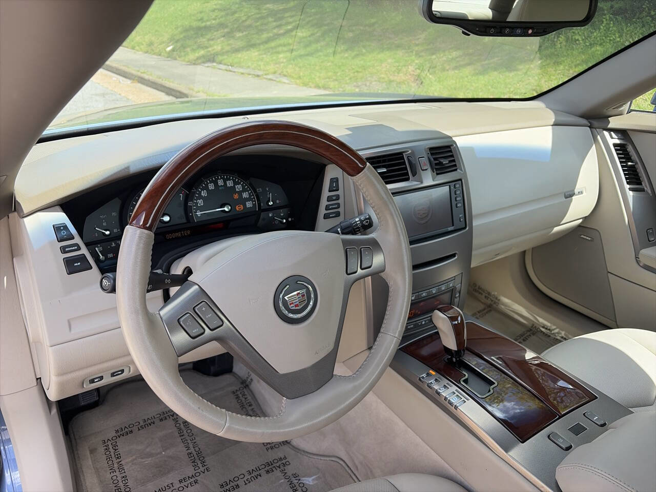 Used 2005 Cadillac XLR RWD image 22