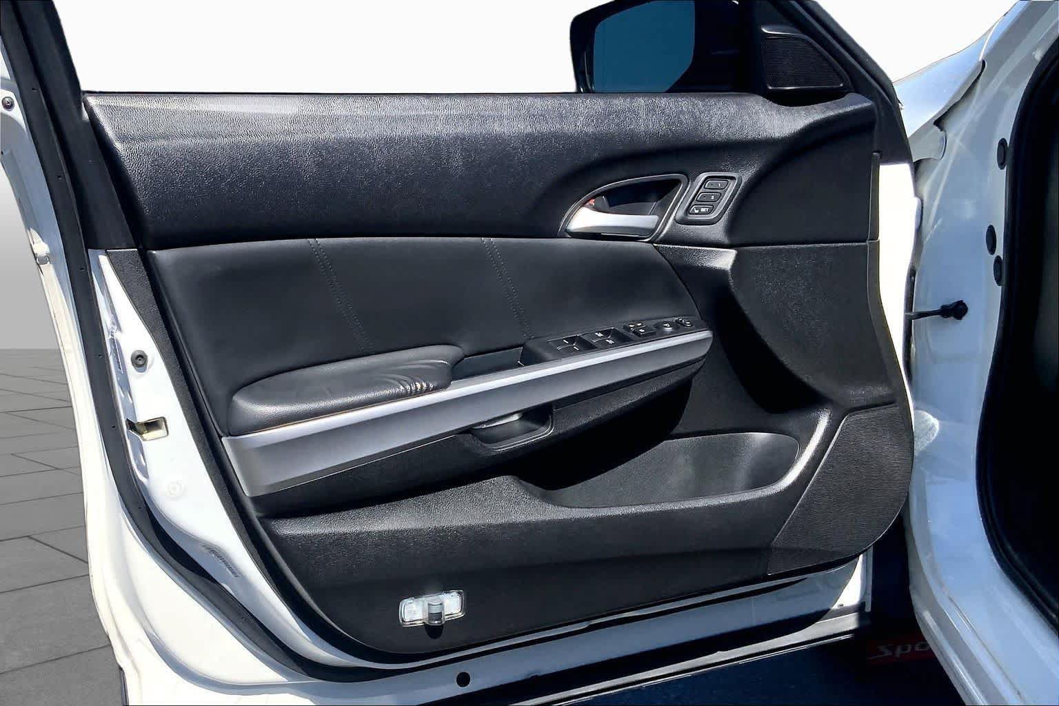 Used 2015 Honda Crosstour EX-L image 21