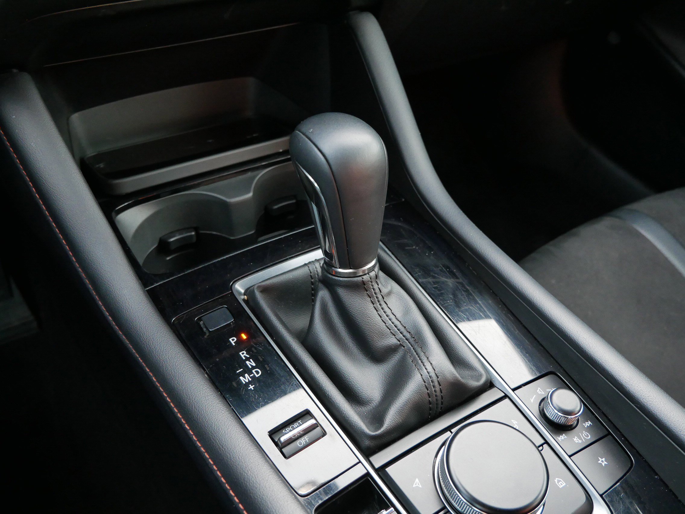 Used 2024 MAZDA MAZDA3 s image 24