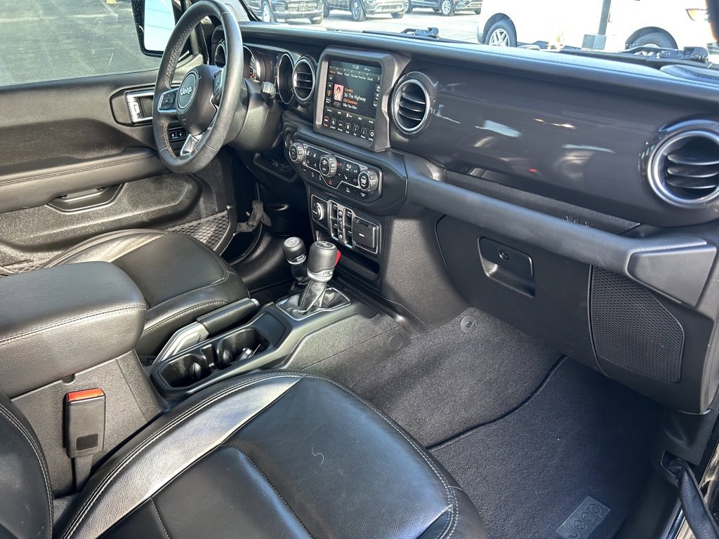 Used 2022 Jeep Wrangler Unlimited Sahara image 15