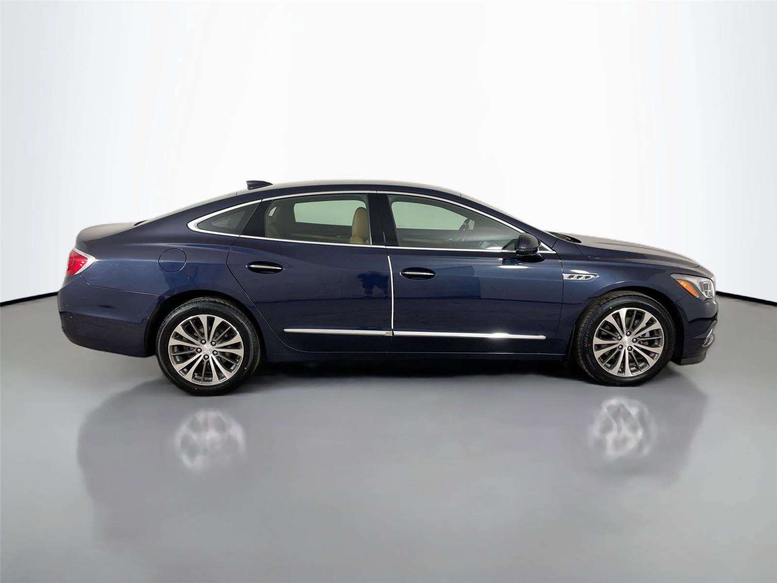 Used 2017 Buick LaCrosse Essence image 17