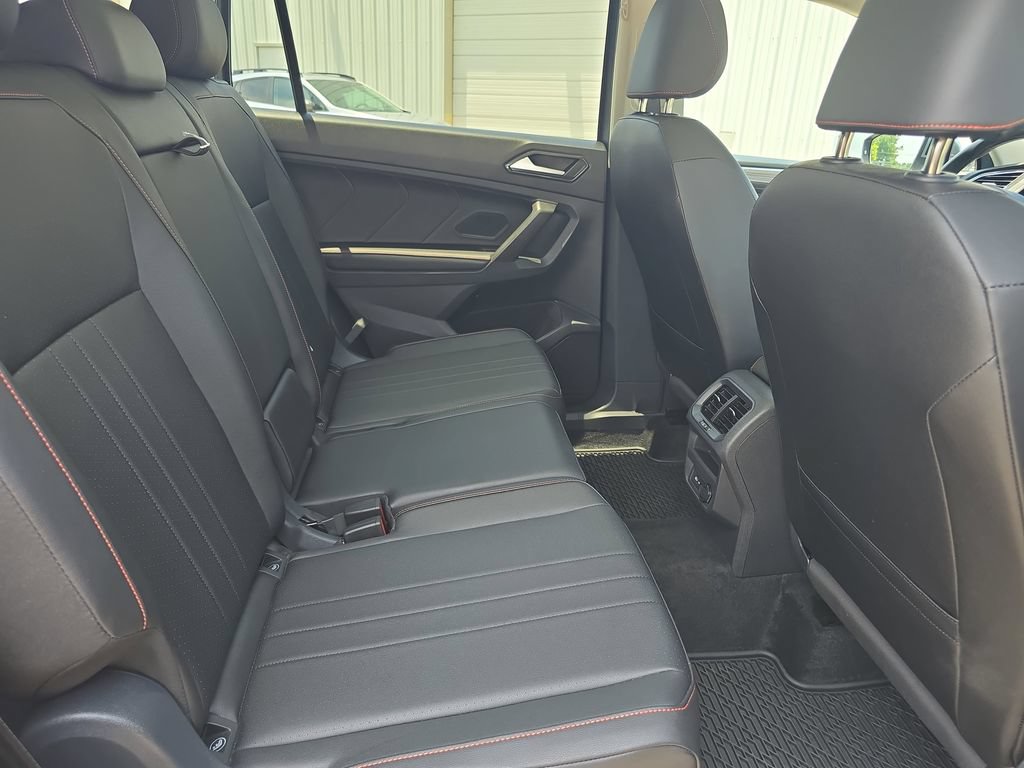 Certified 2024 Volkswagen Tiguan Wolfsburg Edition w/ Panoramic Sunroof Package FWD image 33