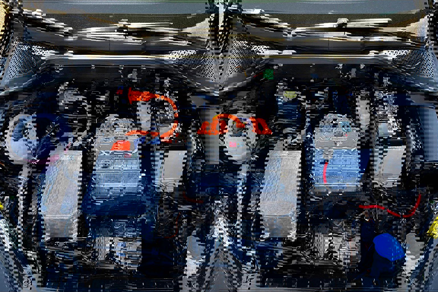 Used 2013 Volkswagen GTI w/Sunroof & Navi image 31