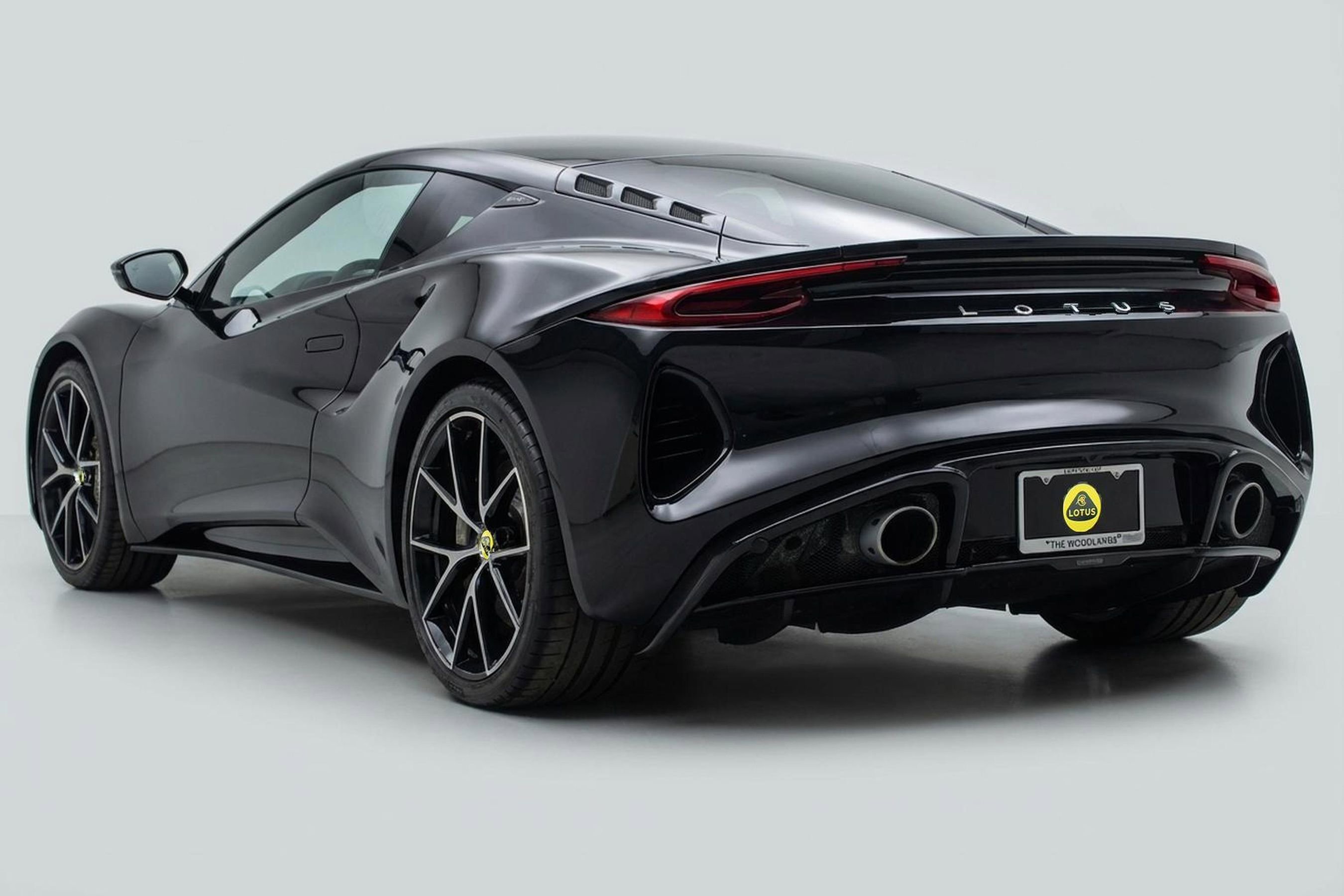 New 2025 Lotus Emira image 12