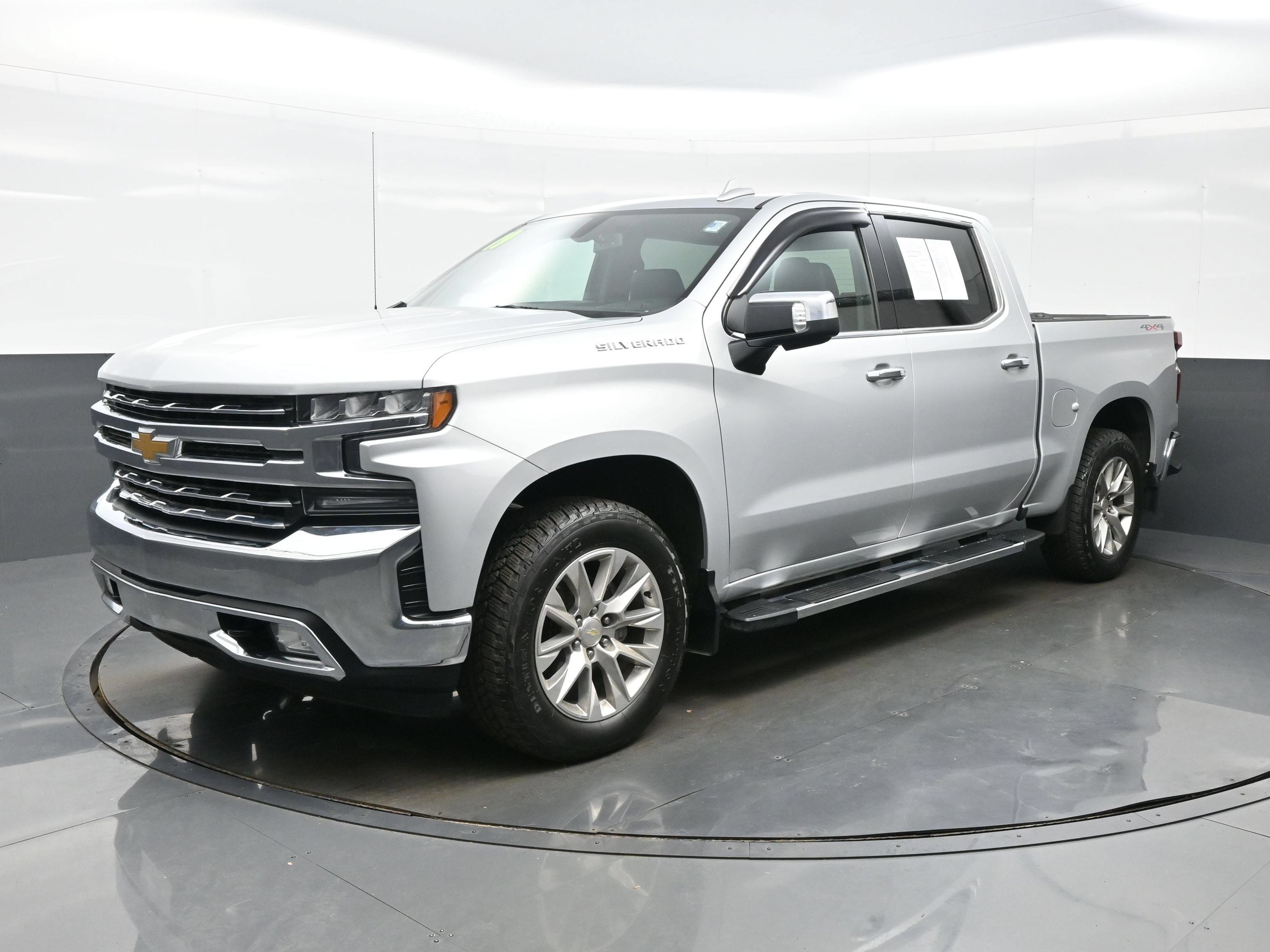 Used 2019 Chevrolet Silverado 1500 LTZ w/ Max Trailering Package AWD/4WD image 2
