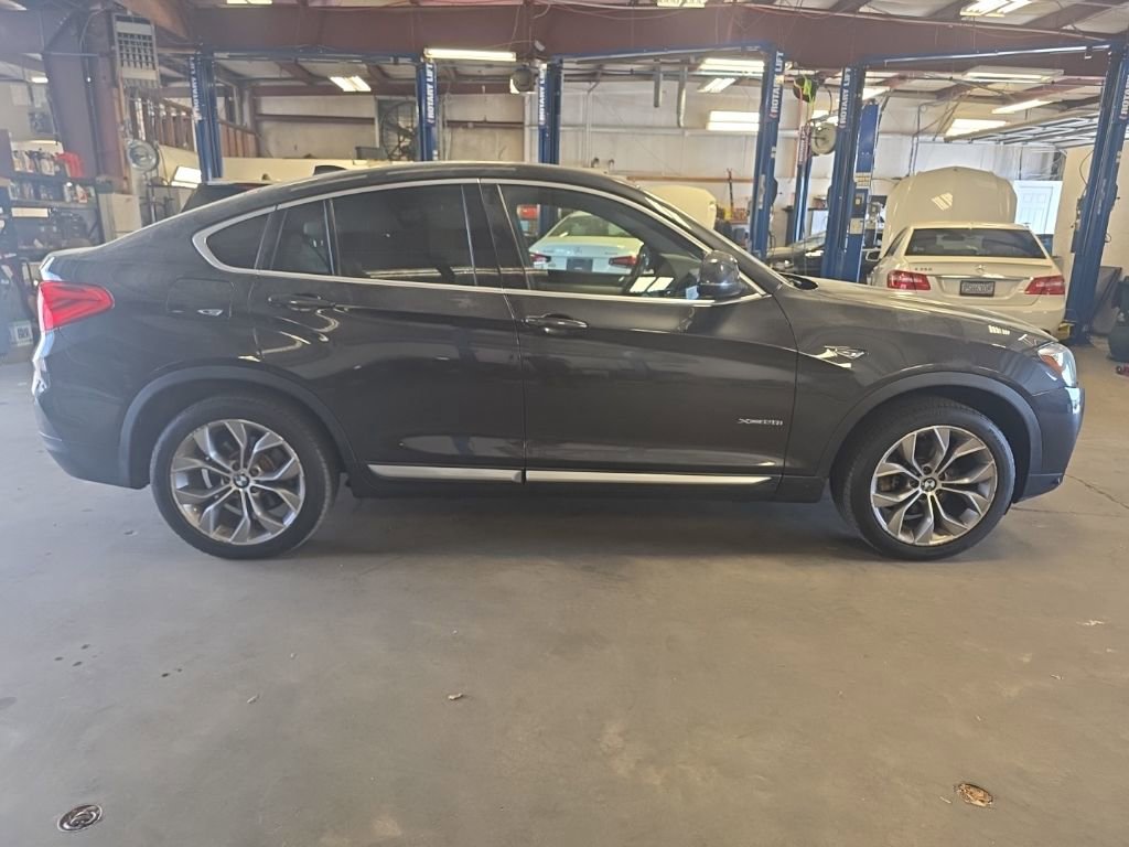 Used 2018 BMW X4 xDrive28i image 3