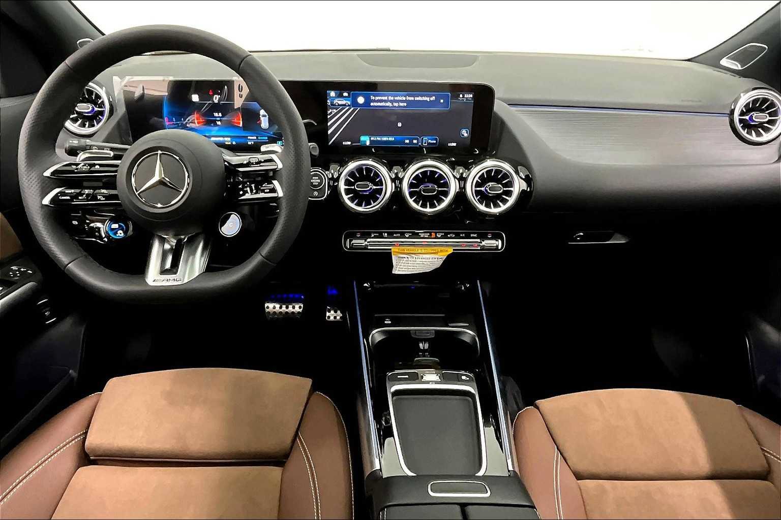 Used 2025 Mercedes-Benz GLA 35 AMG 4MATIC image 5