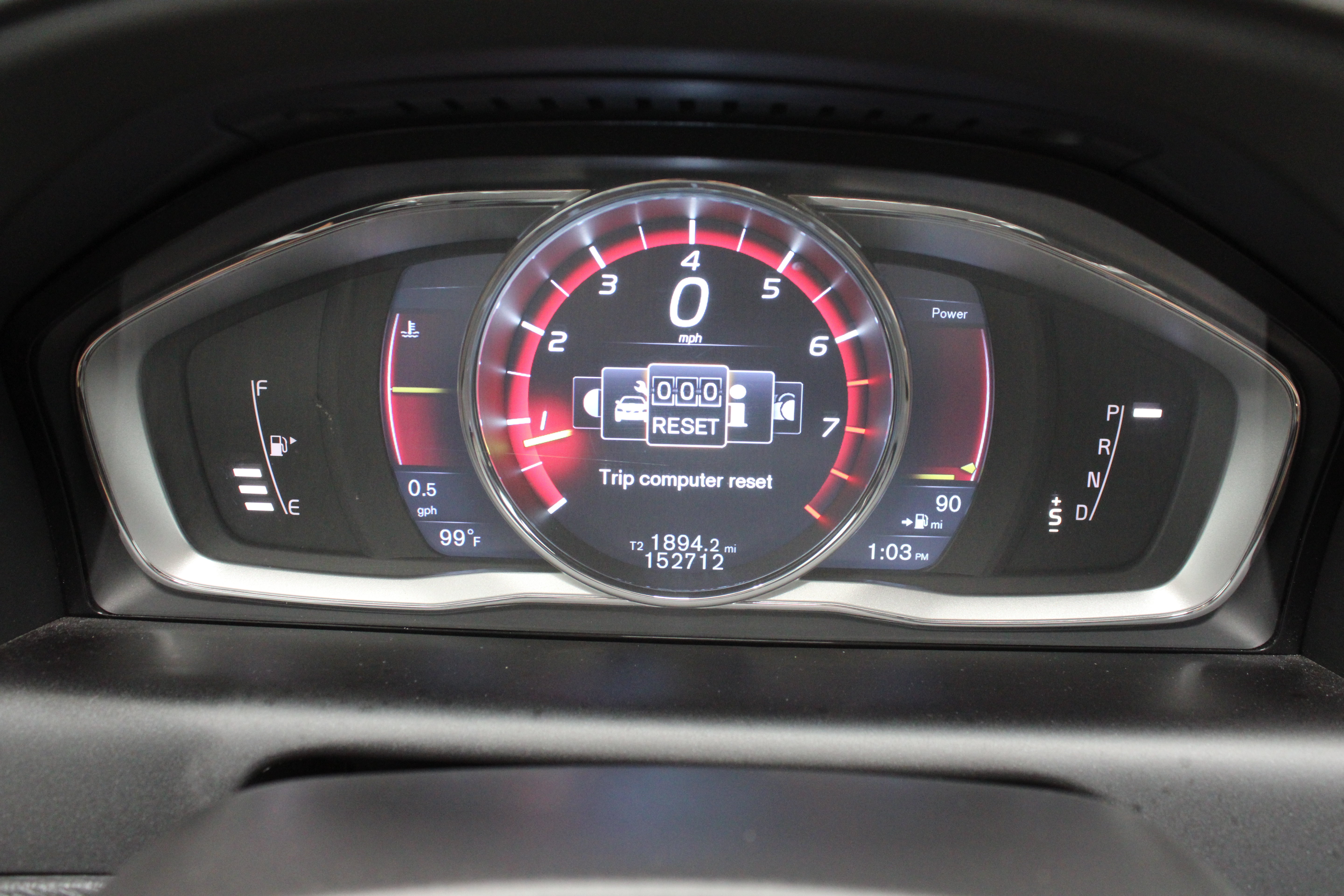 Used 2015 Volvo XC60 T6 R-Design Platinum AWD/4WD image 42