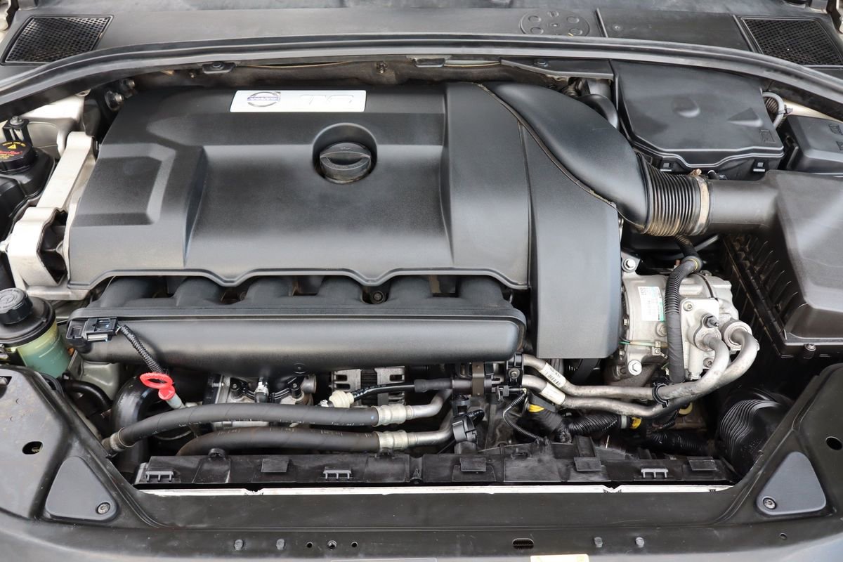 Used 2011 Volvo XC70 T6 image 39