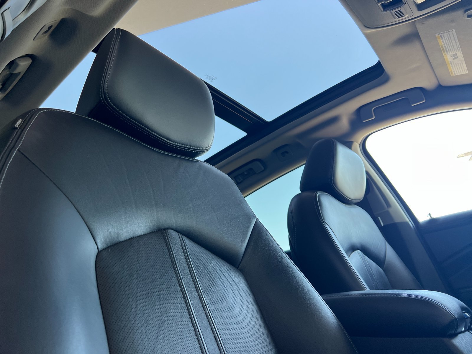 Used 2015 Cadillac SRX Luxury FWD image 16