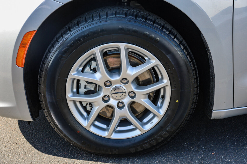 Used 2024 Chrysler Pacifica Touring-L FWD image 31