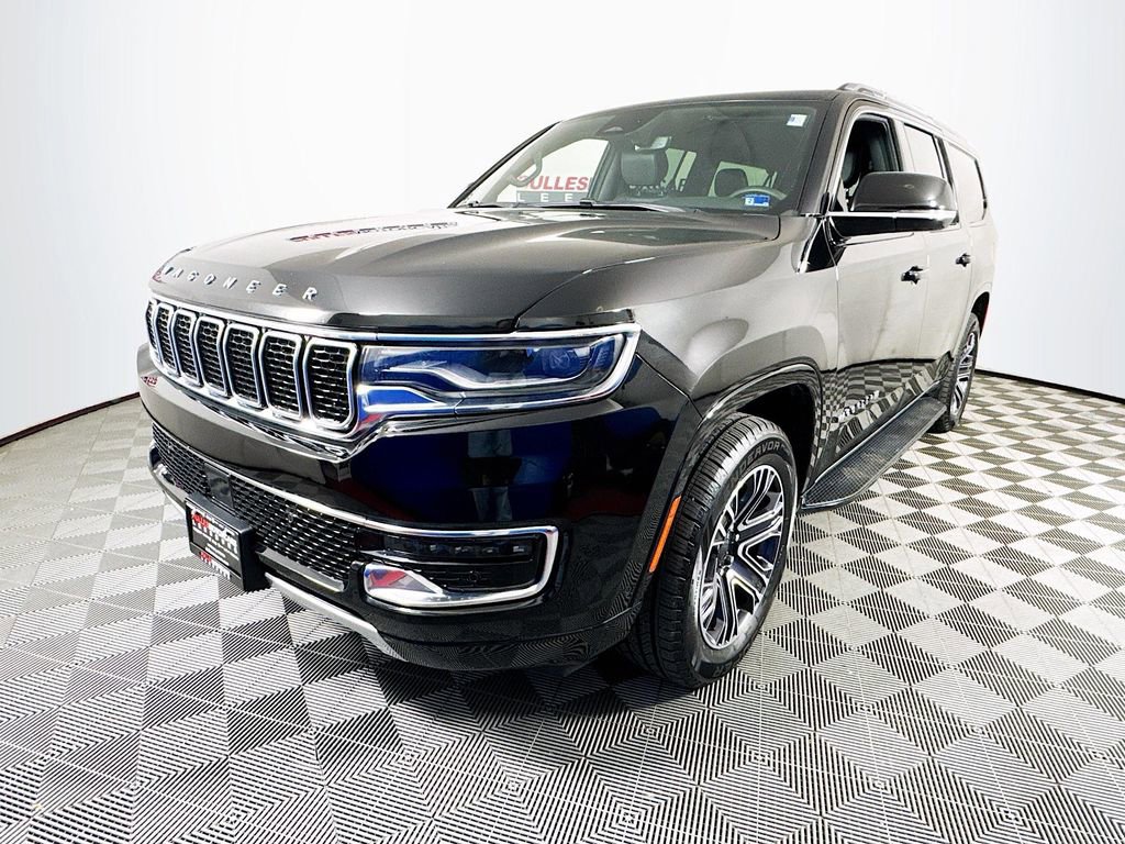 Used 2024 Jeep Wagoneer L Series II w/ Flexible Seating Group image 3