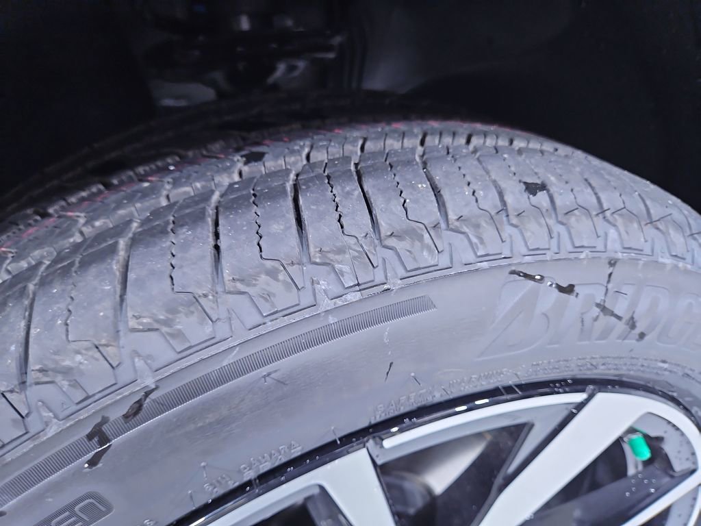 New 2026 Volkswagen Atlas SEL Premium R-Line image 28