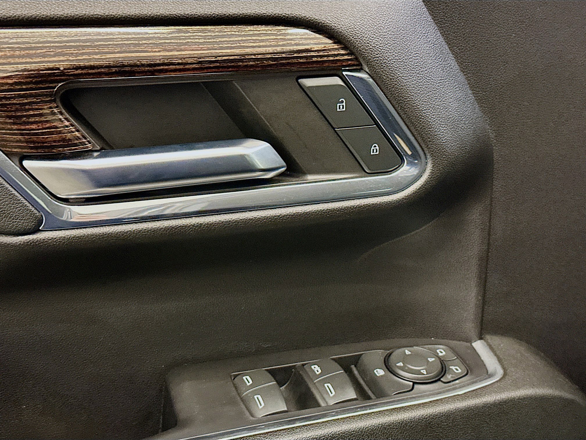 Used 2024 GMC Sierra 1500 Elevation image 15