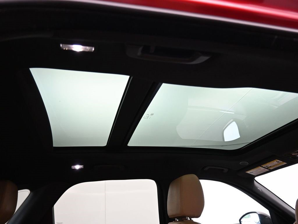 Used 2023 Jaguar F-PACE S image 42