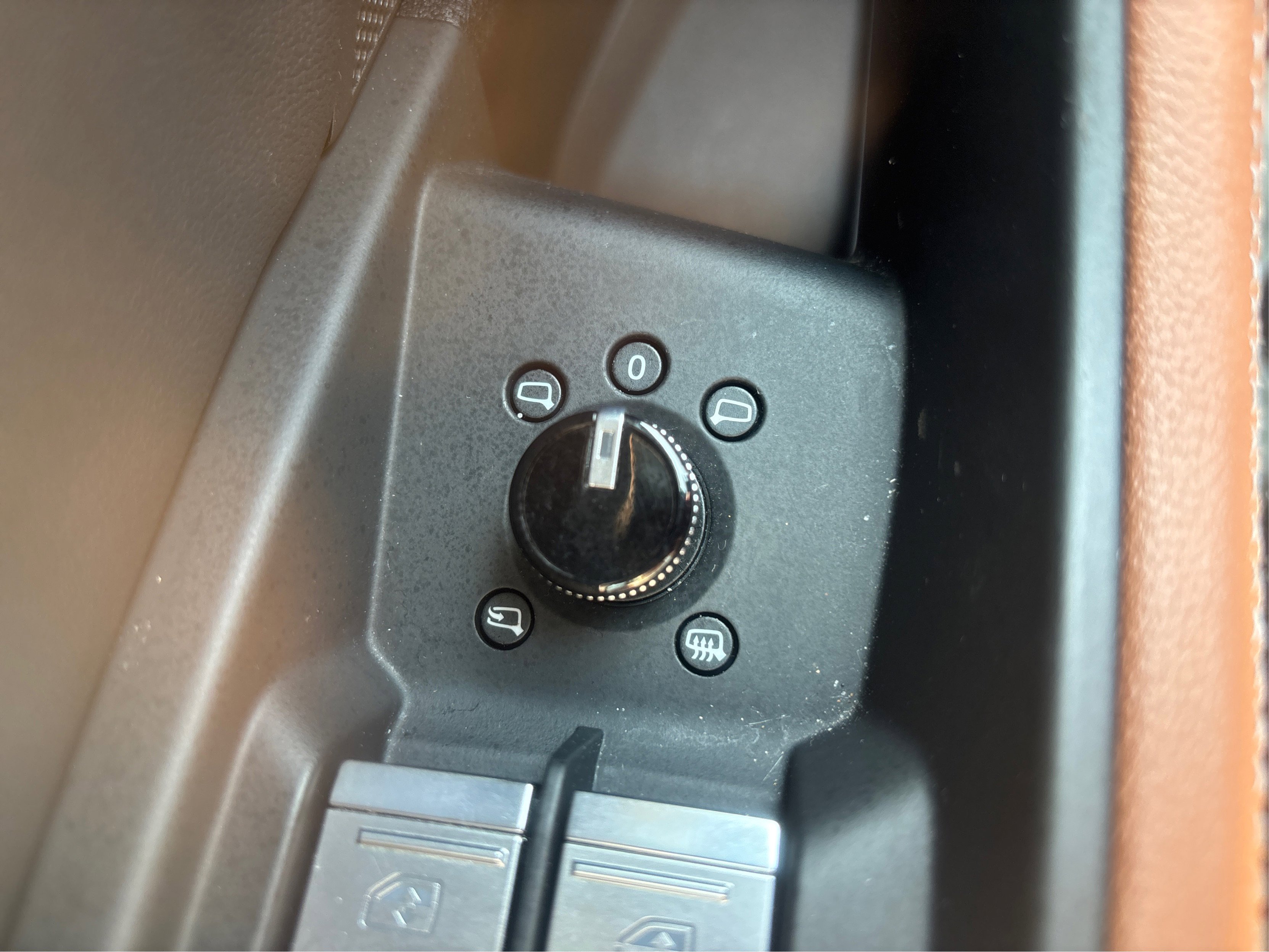 Used 2024 Audi Q8 e-tron Premium Plus w/ Premium Plus Package image 56