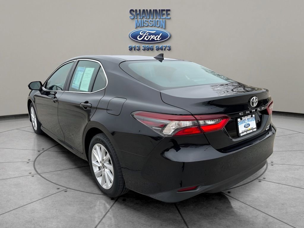 Used 2022 Toyota Camry LE image 7