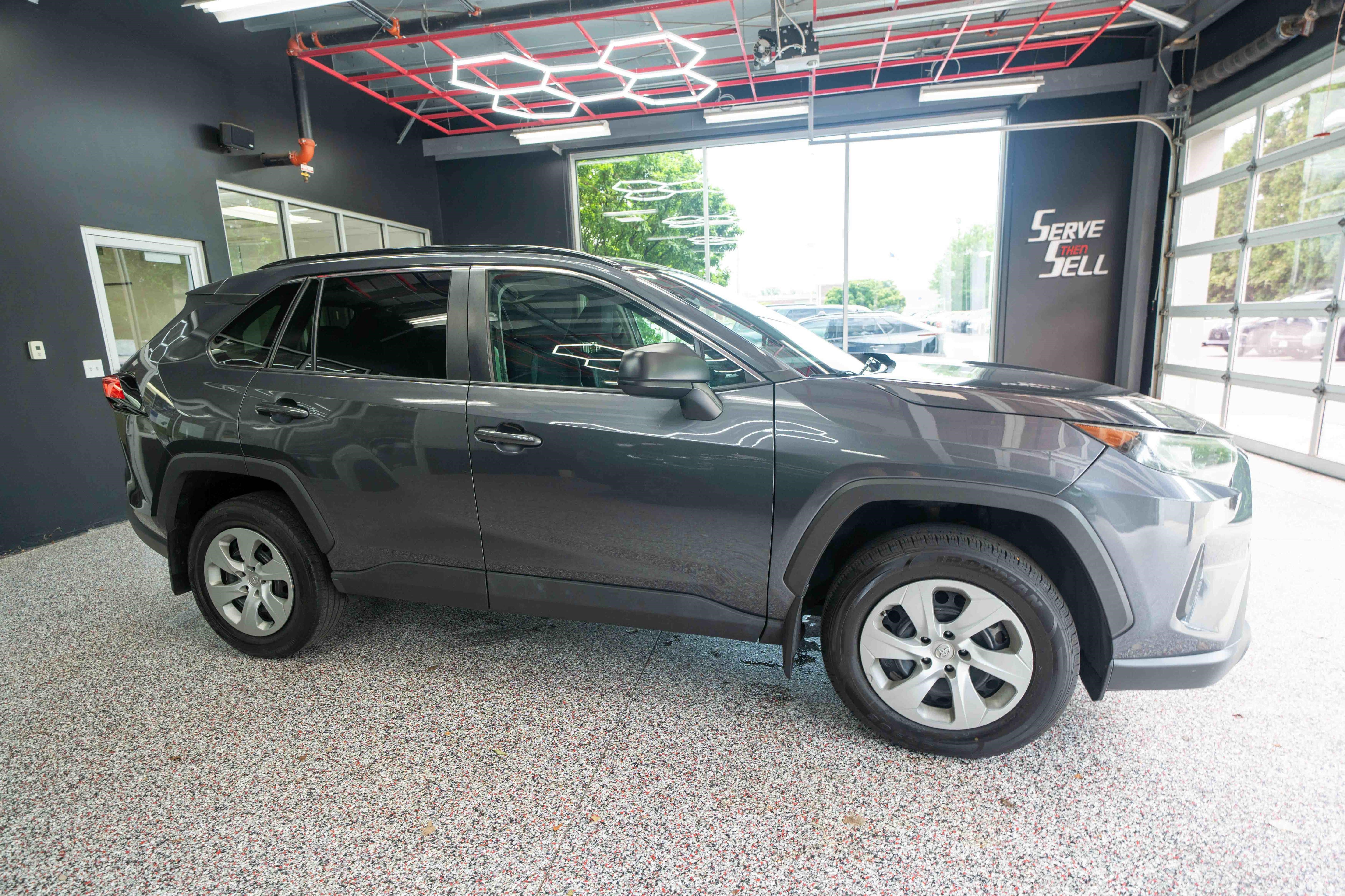 Used 2019 Toyota RAV4 LE w/ Carpet Mat Package FWD image 5