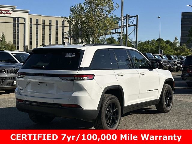 Certified 2024 Jeep Grand Cherokee Altitude AWD/4WD image 3