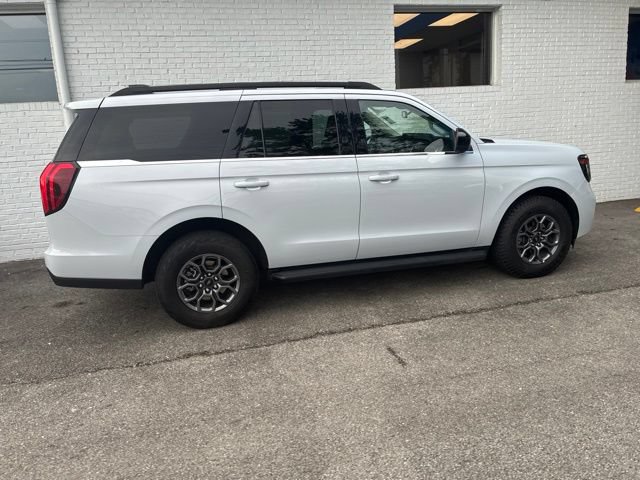 Used 2025 Ford Expedition Active RWD image 25