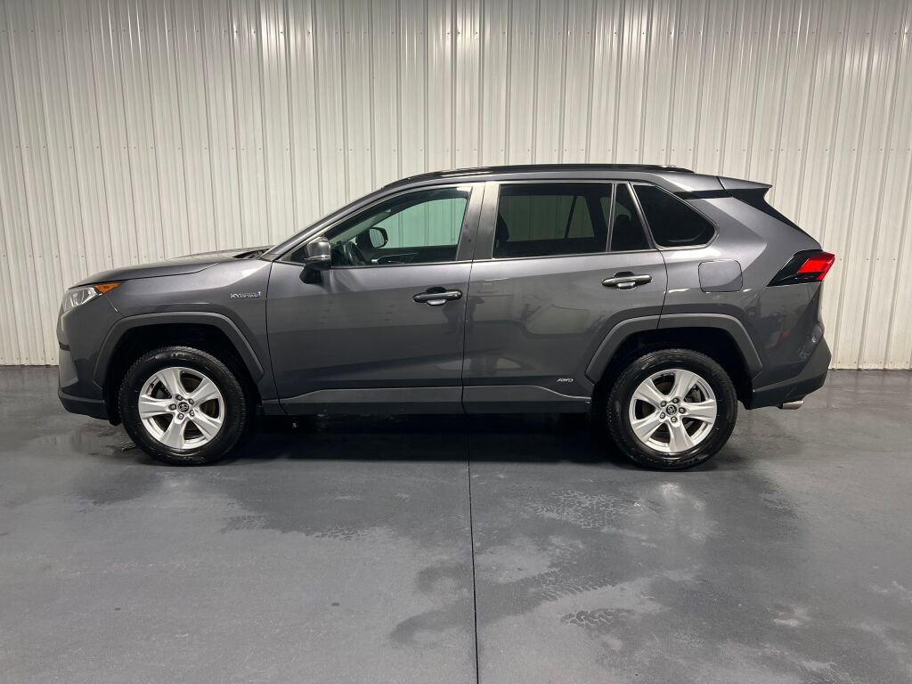 Used 2020 Toyota RAV4 XLE w/ Convenience Package image 18