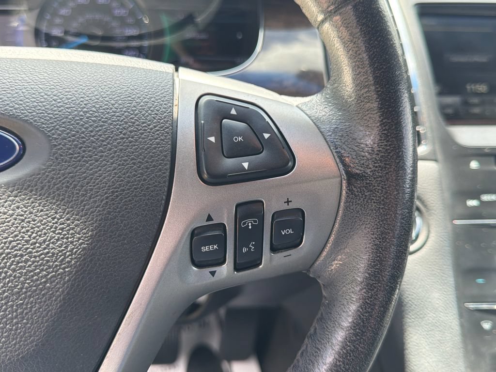 Used 2015 Ford Taurus Limited FWD image 20