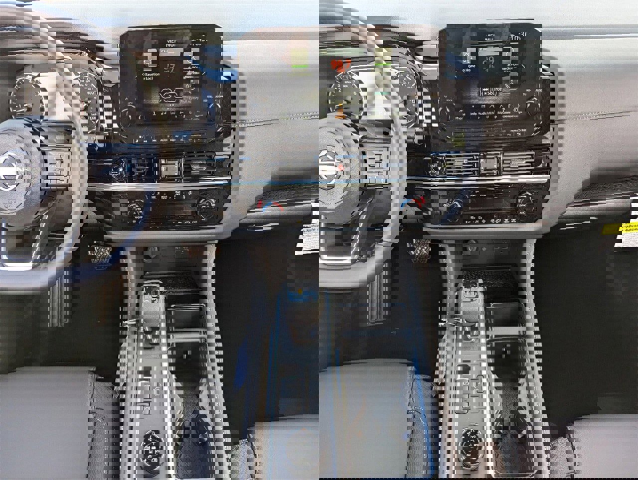 New 2025 Nissan Pathfinder SL image 23