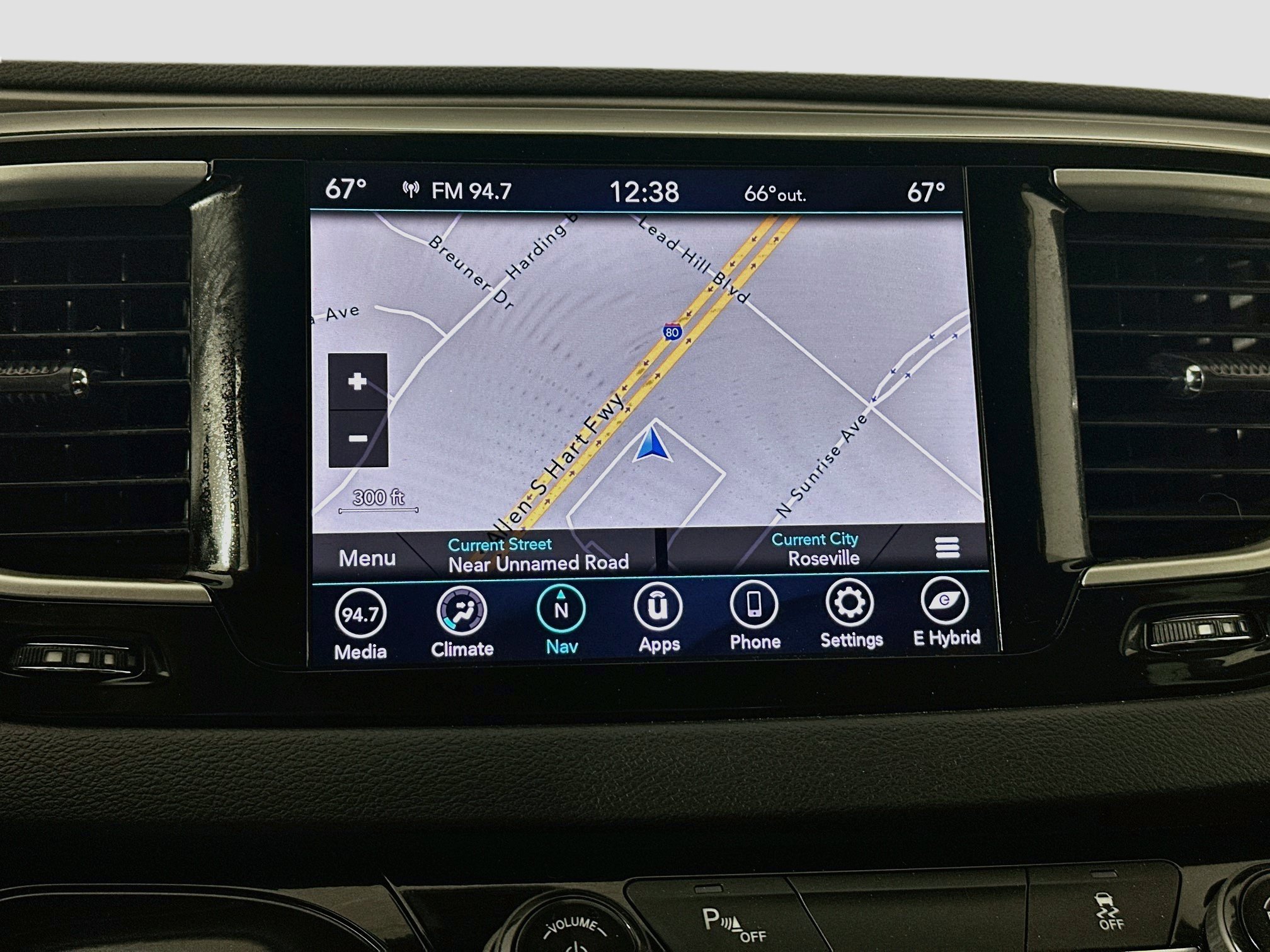 Used 2020 Chrysler Pacifica Touring FWD image 22
