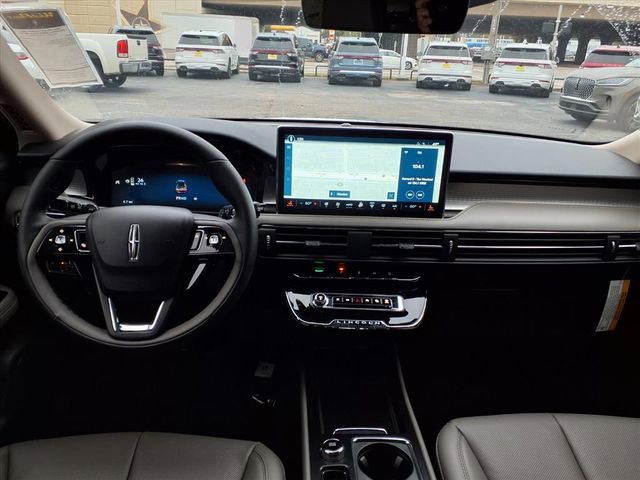 New 2026 Lincoln Corsair Premiere FWD image 6