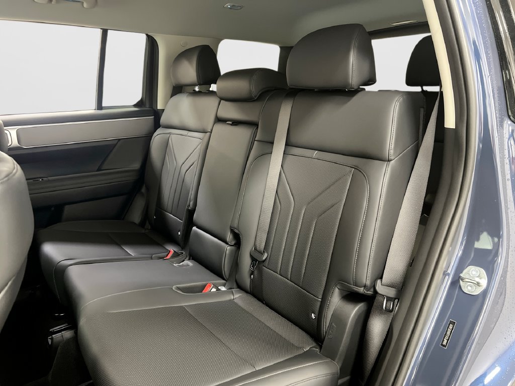 New 2027 Hyundai Santa Fe XRT AWD/4WD image 32