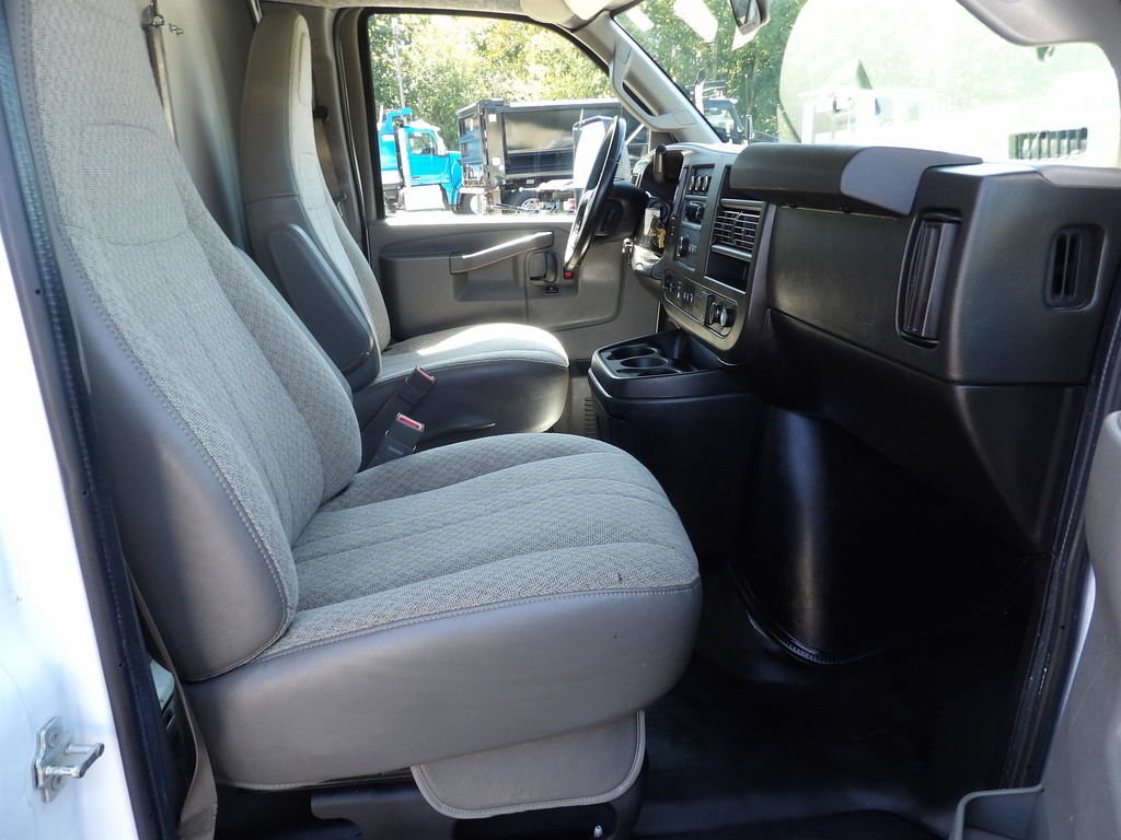 Used 2021 Chevrolet Express 3500 w/ Power Convenience Package RWD image 32