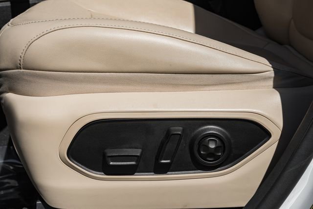 Used 2023 Jeep Grand Cherokee 4WD 4xe w/ Luxury Tech Group II image 39