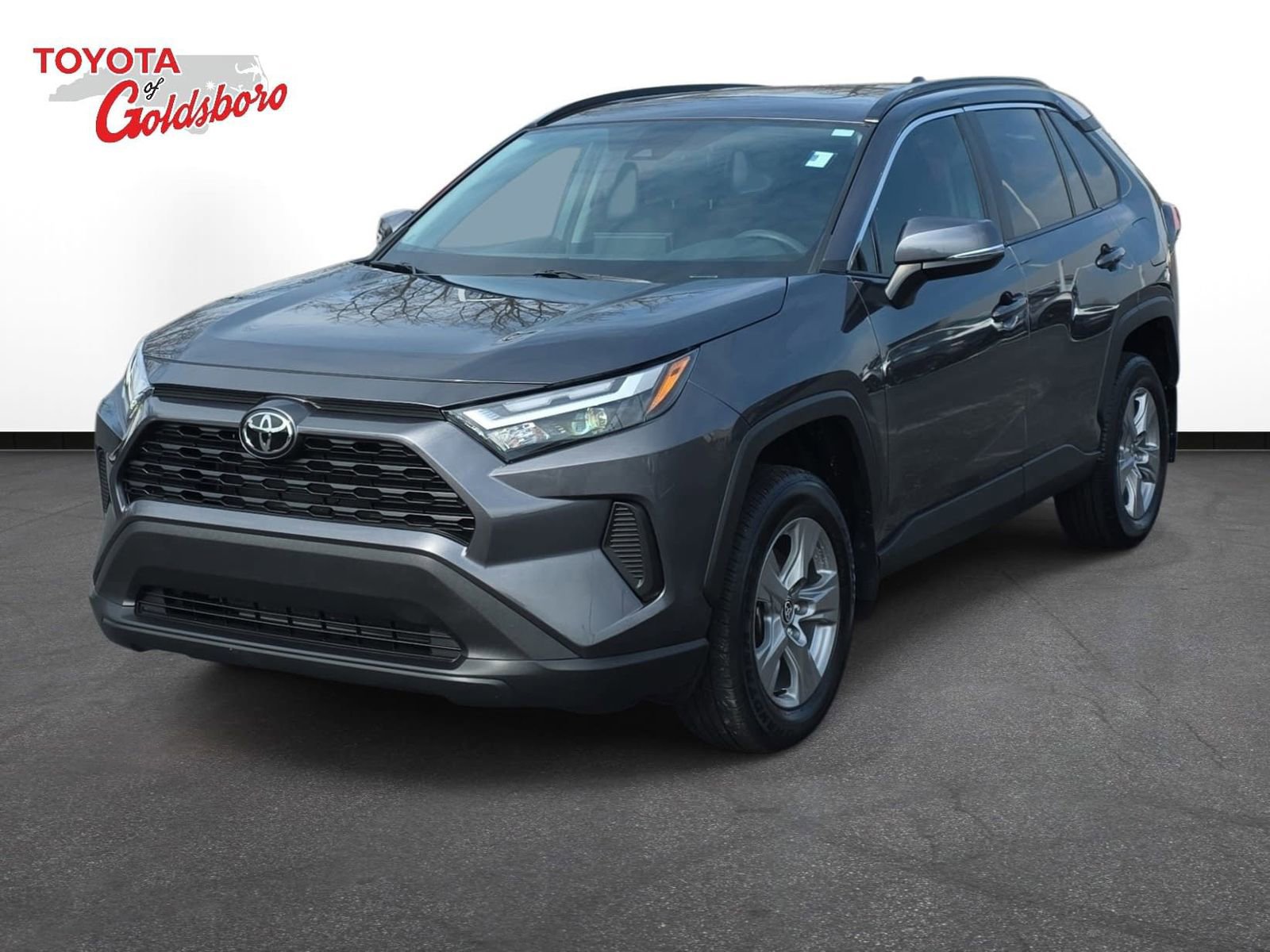 Used 2024 Toyota RAV4 XLE w/ Convenience Package image 1