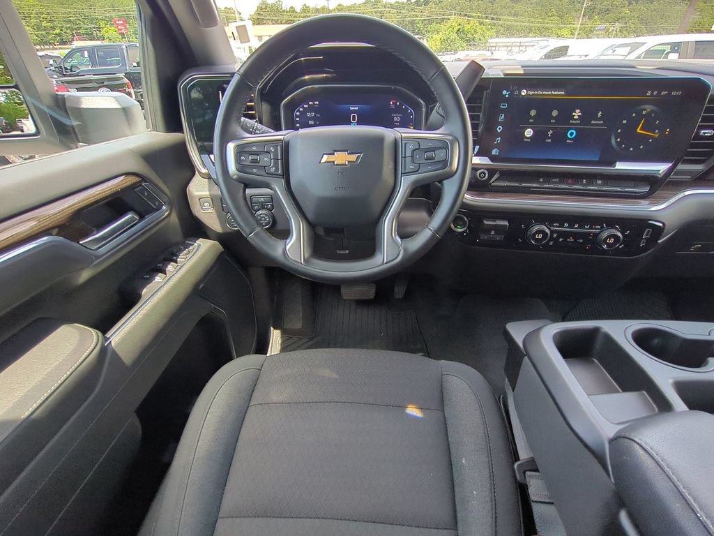 Used 2025 Chevrolet Silverado 2500 LT w/ Convenience Package AWD/4WD image 19