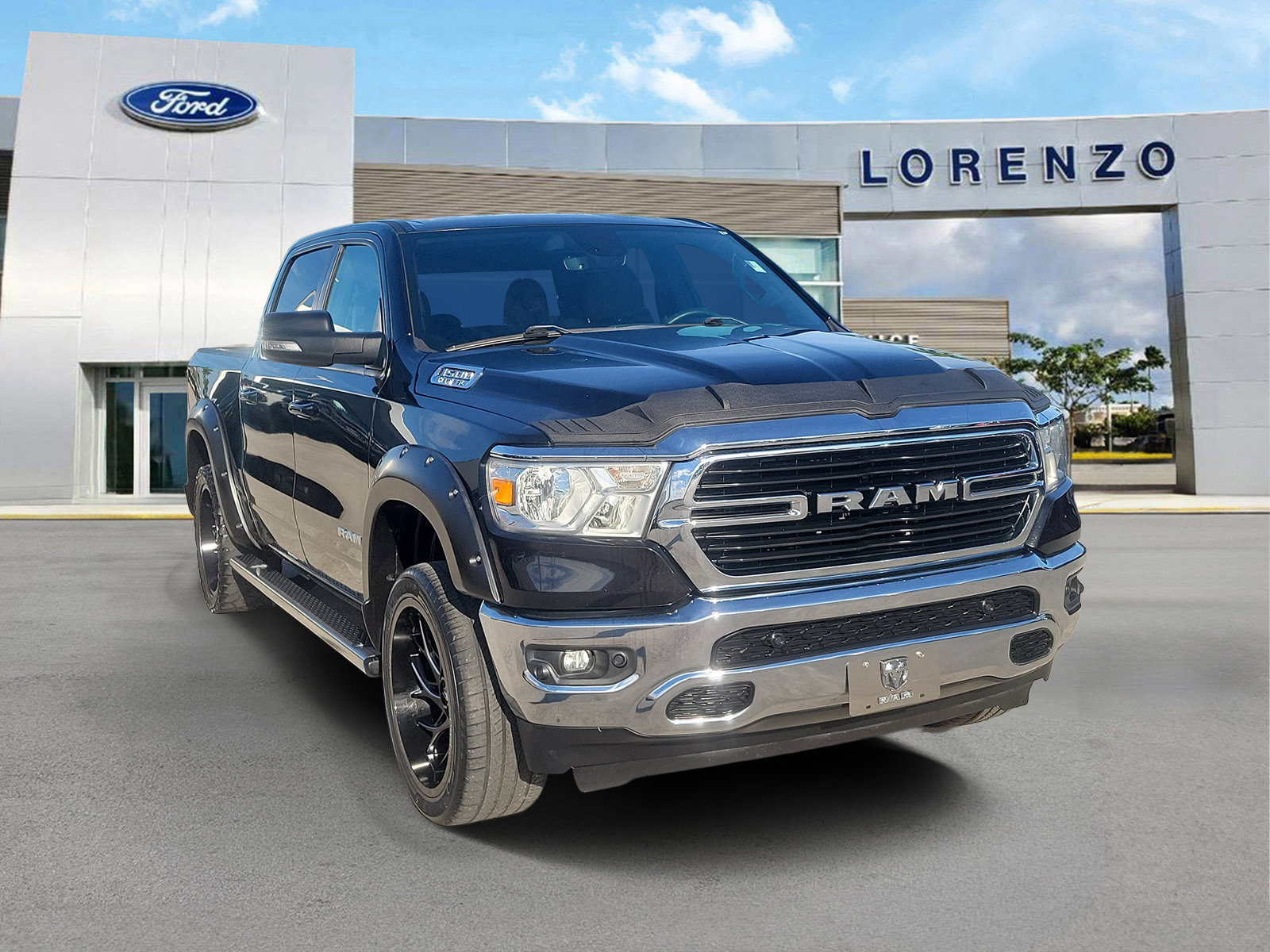 Used 2021 RAM 1500 2WD Crew Cab image 3