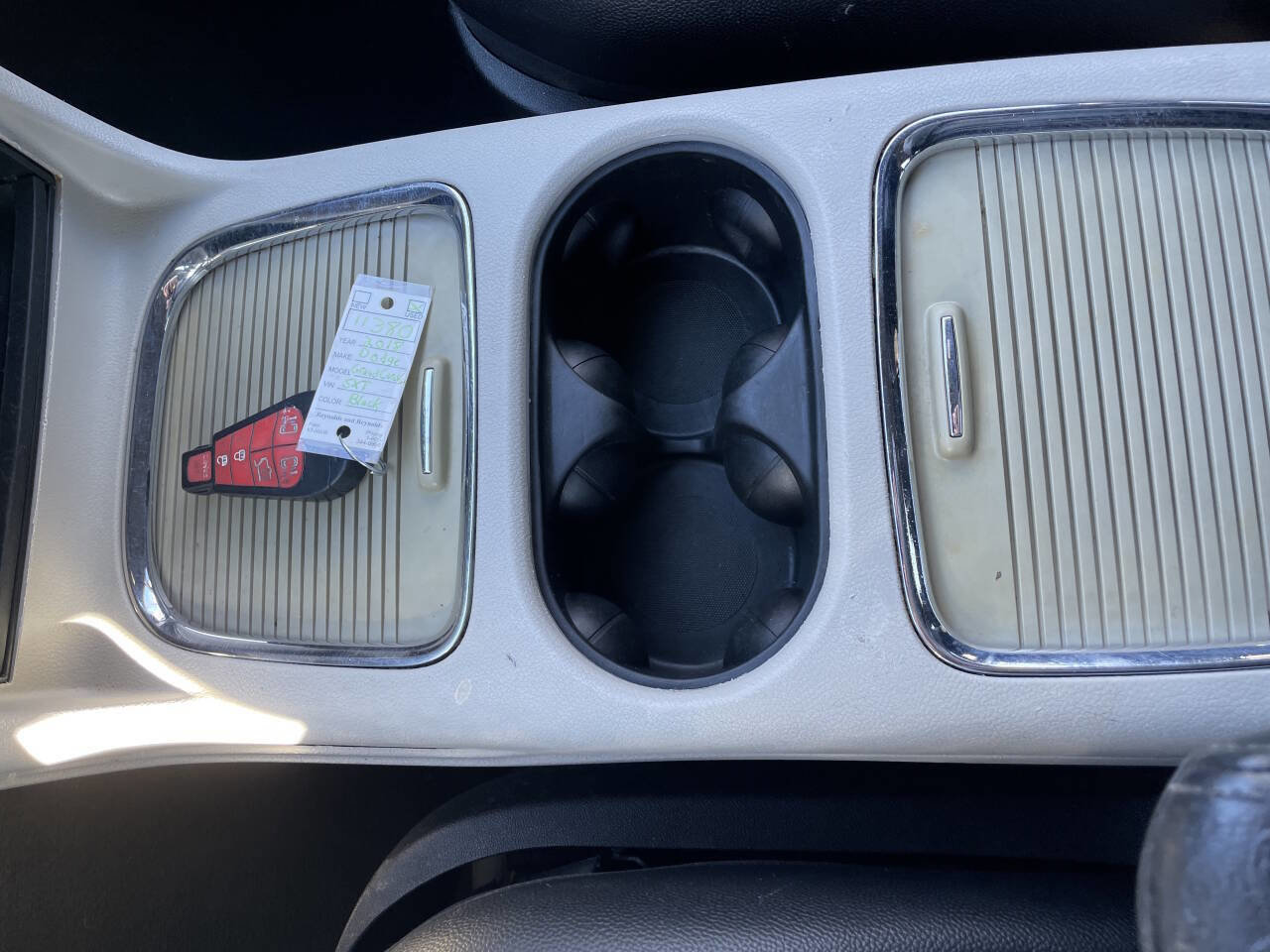 Used 2018 Dodge Grand Caravan SXT FWD image 24