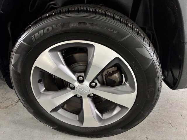 Used 2021 Jeep Cherokee Limited AWD/4WD image 8