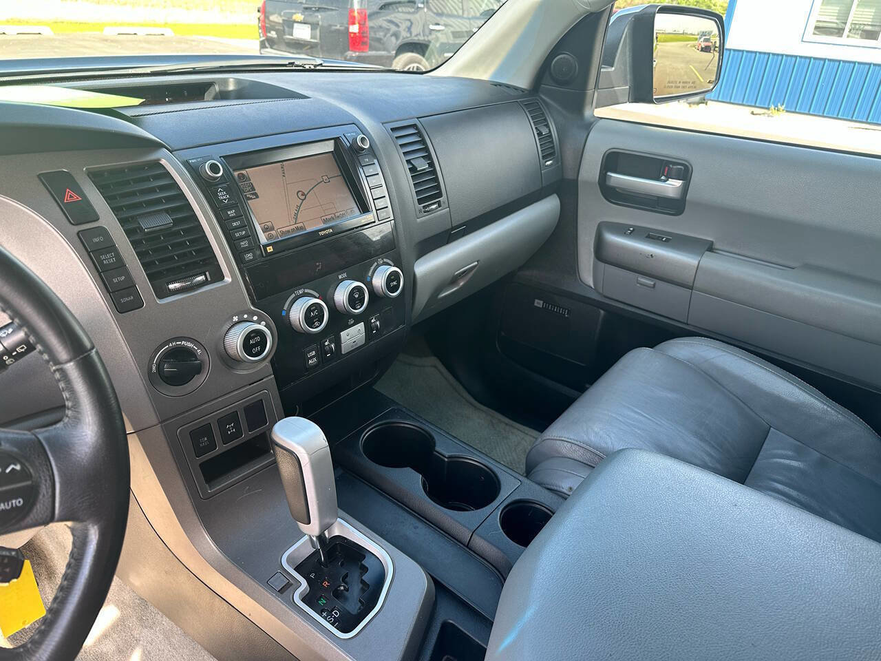 Used 2010 Toyota Sequoia Limited AWD/4WD image 12