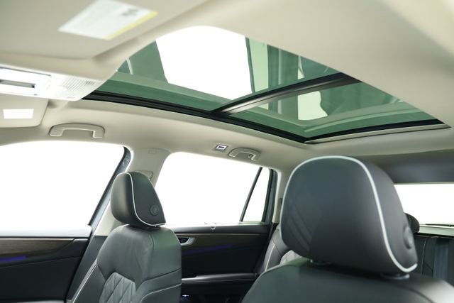 New 2025 Volkswagen Atlas SEL Premium R-Line image 35