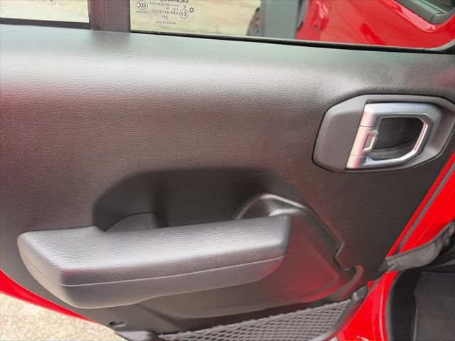 Used 2025 Jeep Wrangler Unlimited Rubicon AWD/4WD image 20