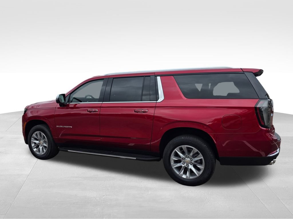 New 2025 Chevrolet Suburban Premier RWD image 4