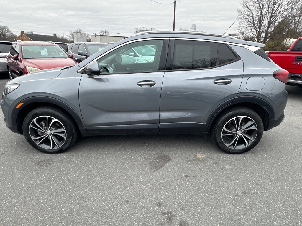 Used 2021 Buick Encore GX Essence AWD/4WD image 2