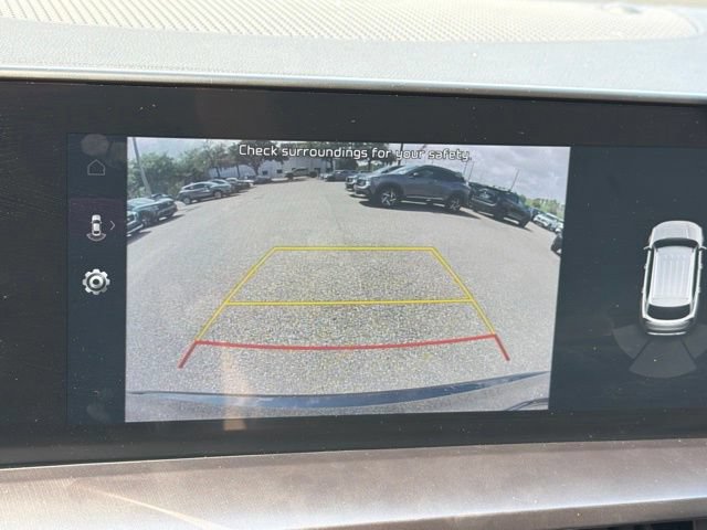 Used 2024 Kia Telluride LX FWD image 25